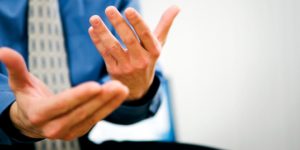 Bicara di Depan Umum-Body Language