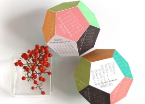 colorful-free-3d-printable-2015-spring-desk-calendar-ideas-calendar-design-for-2015-2015-table-dec-f79142-300x214