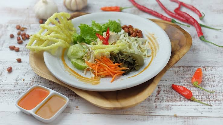 makanan-khas-sunda-asinan-sayur