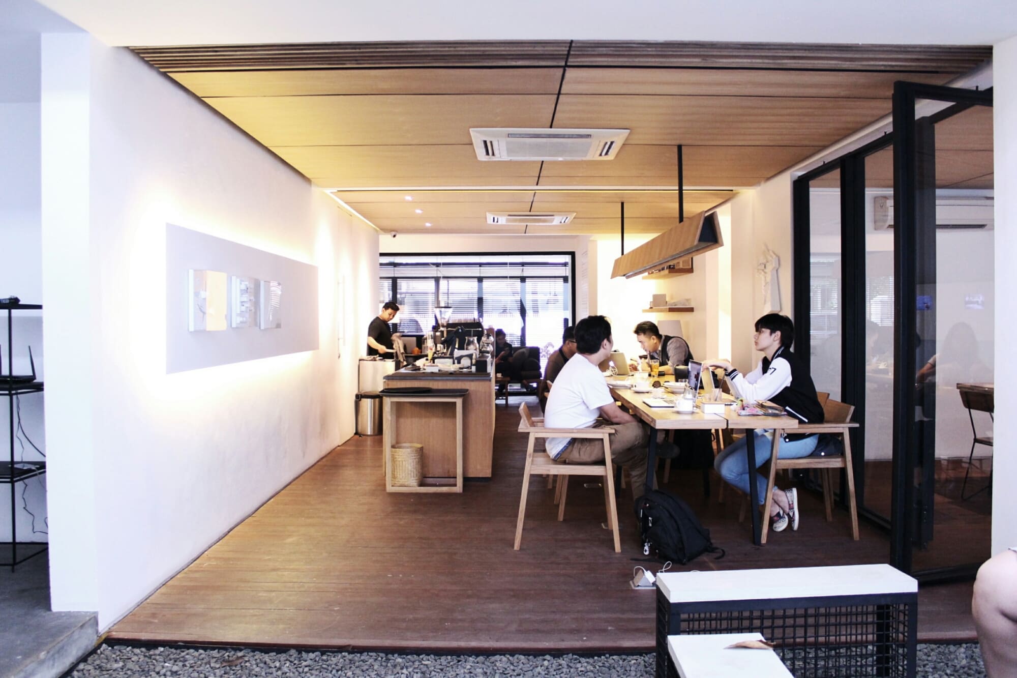 Tempat Minum Kopi yang Up to Date di Jakarta - Uprint.id