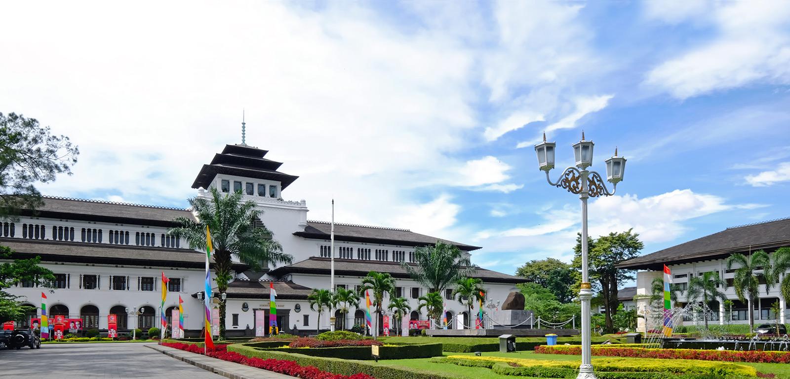 Tempat Wisata di Bandung yang Perlu Anda Kunjungi Uprint.id