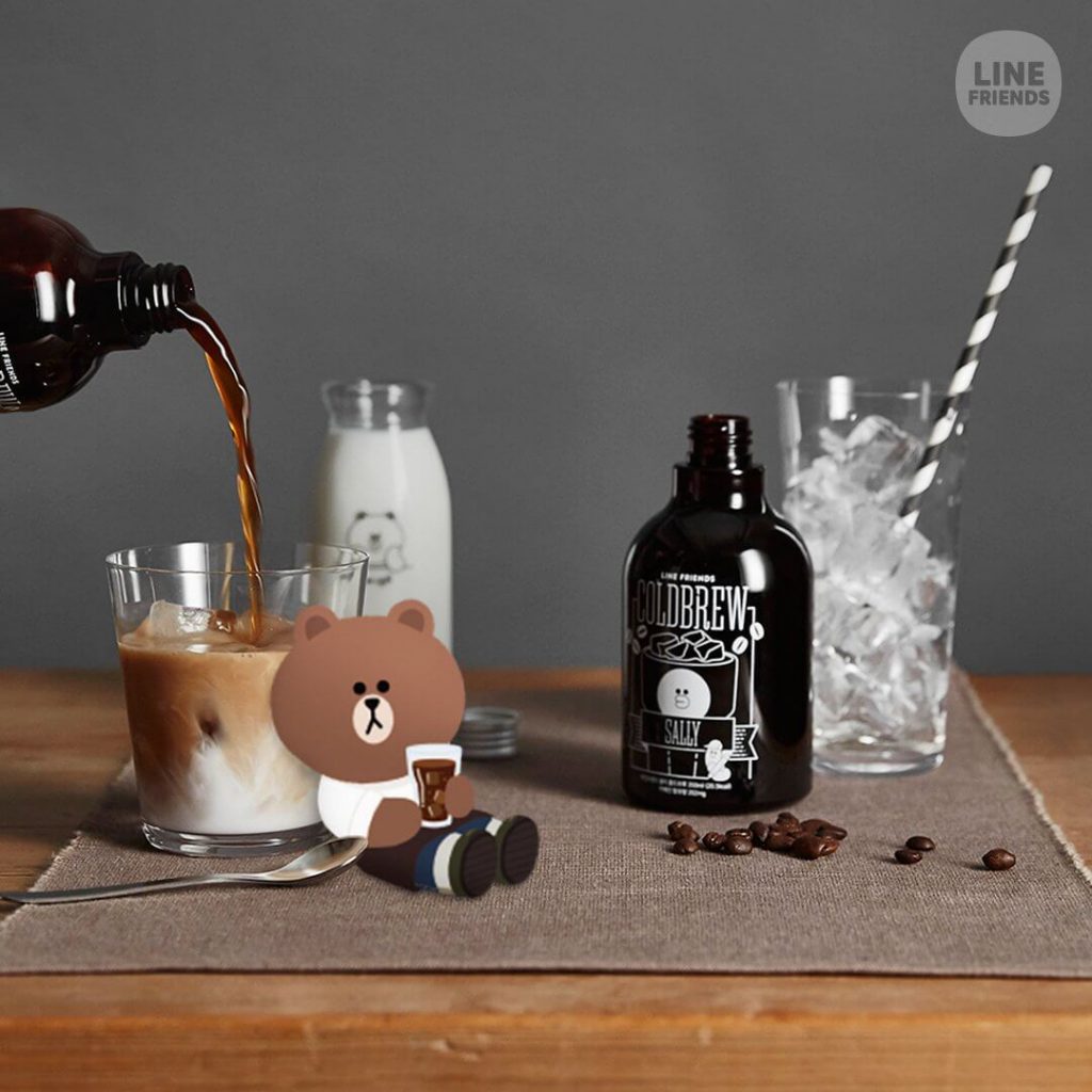 kemasan-minuman-botol-line-friends