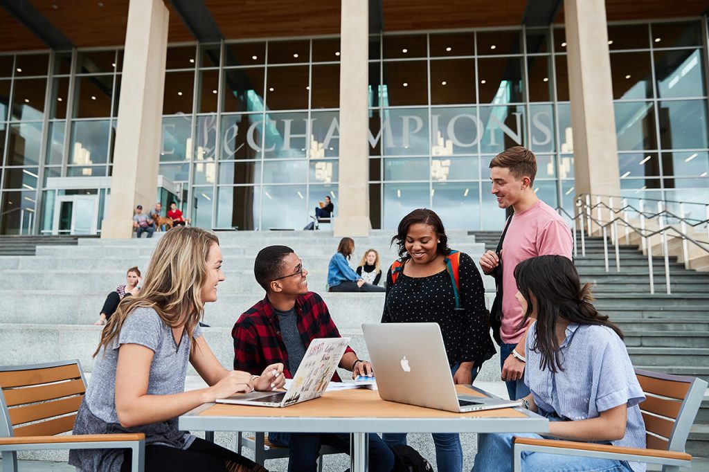 persiapan-kuliah-ke-luar-negeri-belajar-bahasa