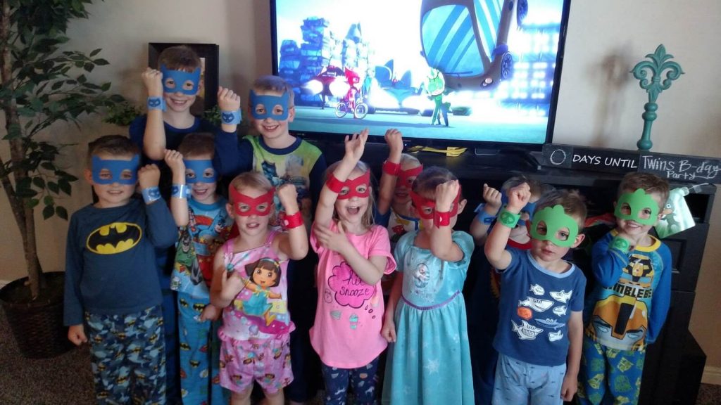 ide-pesta-ulang-tahun-anak-tema-topeng