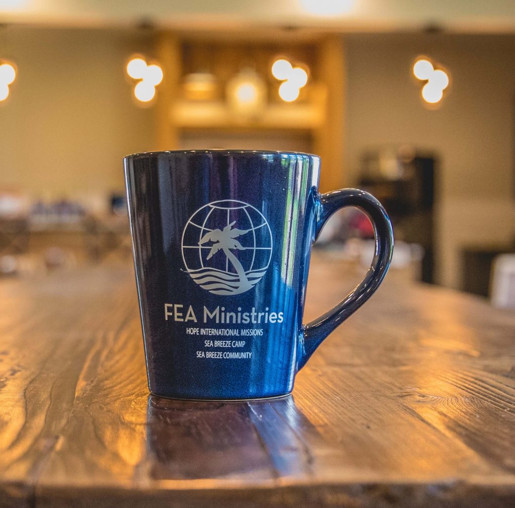 membangun-komunitas-memiliki-souvenir