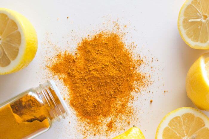 masker-pemutih-kulit-alami-kunyit-dan-lomon