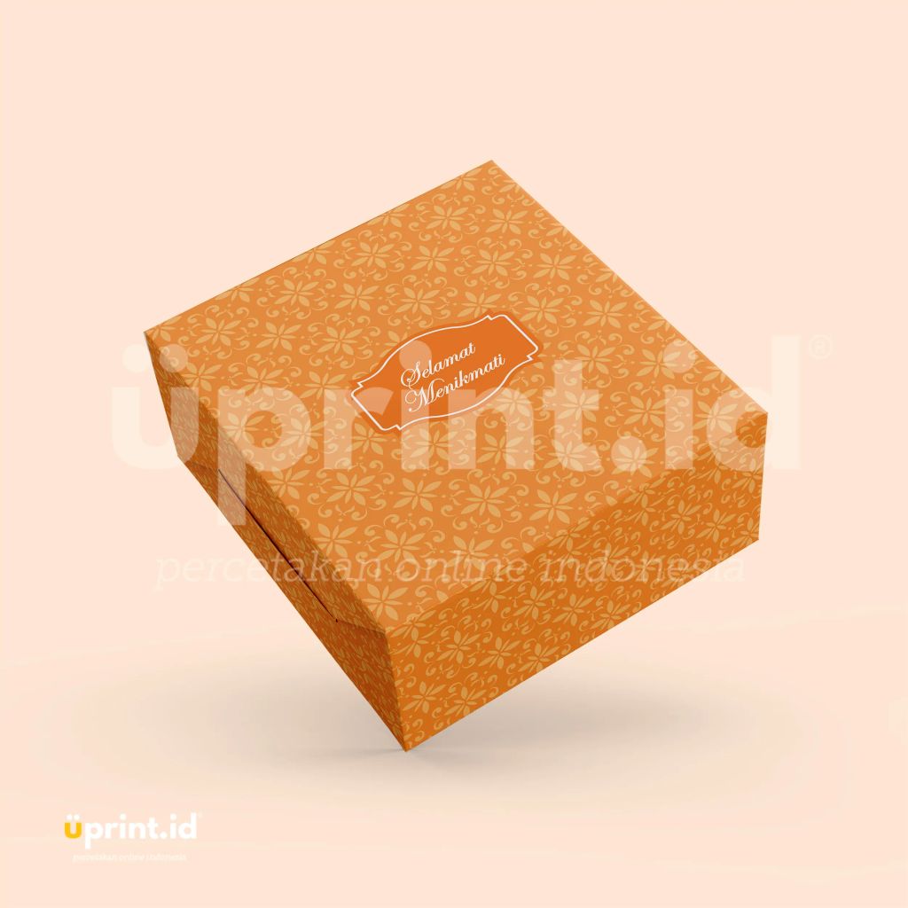 Kotak kemasan kertas dengan desain unik dan elegan untuk menunjukkan pentingnya identitas visual dan kemasan pada branding startup.