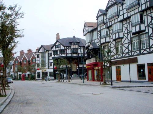 thames town