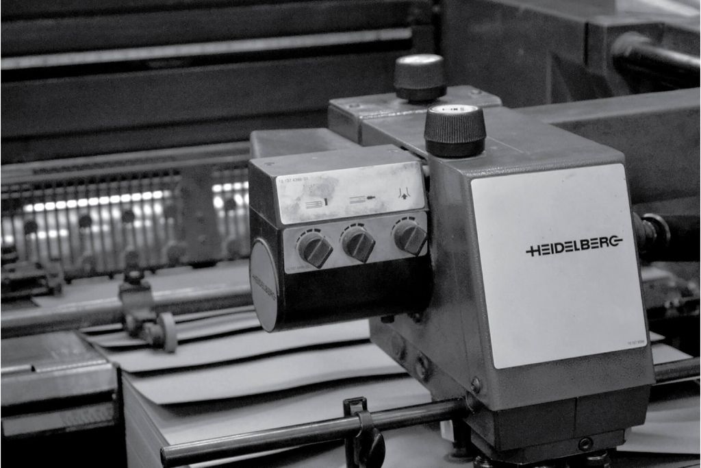 Mesin cetak Heidelberg di pabrik percetakan