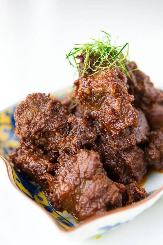 gambar-makanan-indonesia-rendang