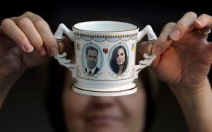 desain mug foto mempelai