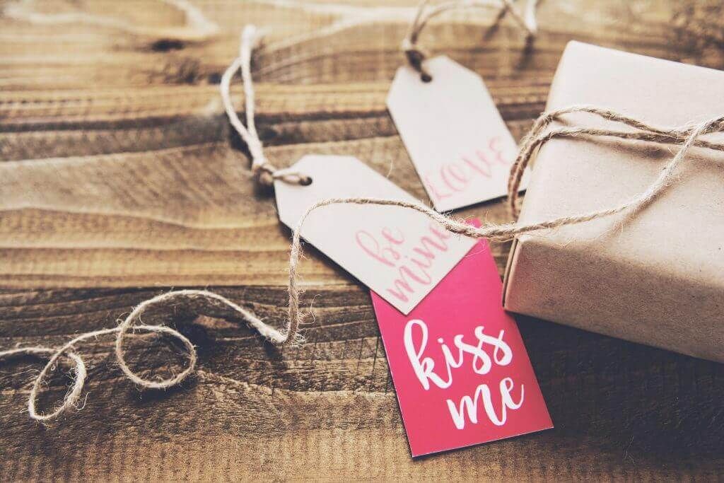 romantis product tag