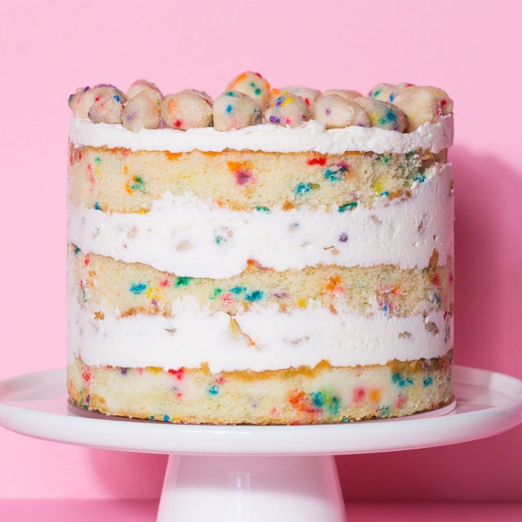 kue ulang tahun 2