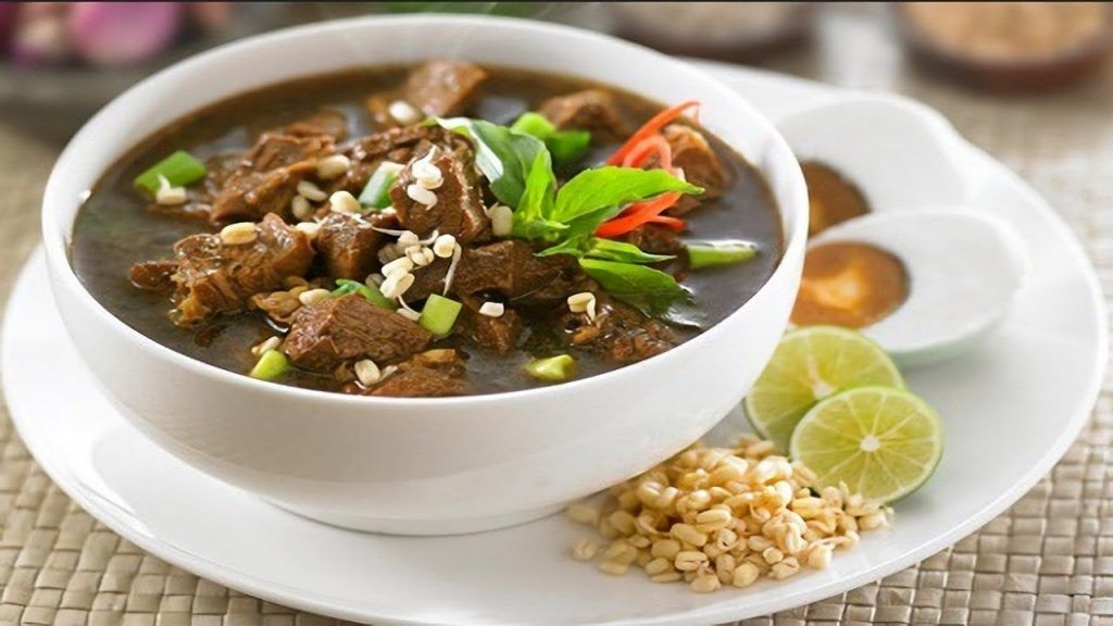 serambi-indonesia-06-makanan-khas-jawa-timur-rawon