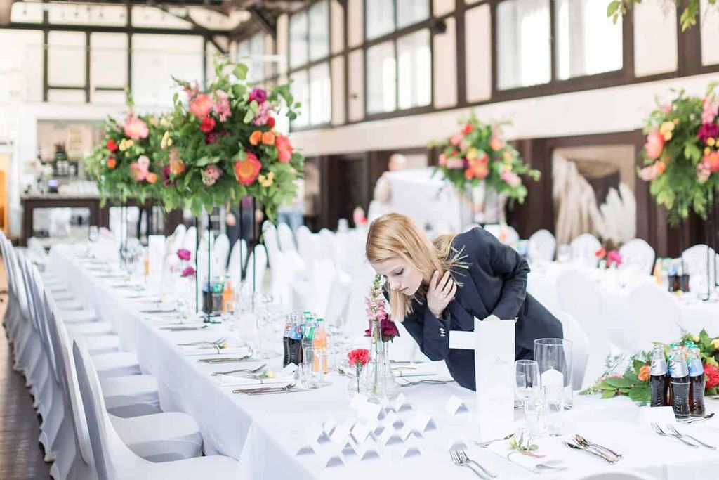 Bisnis Wedding Organizer Sukses dengan Strategi Cetak Tiket Undangan Wedding Murah