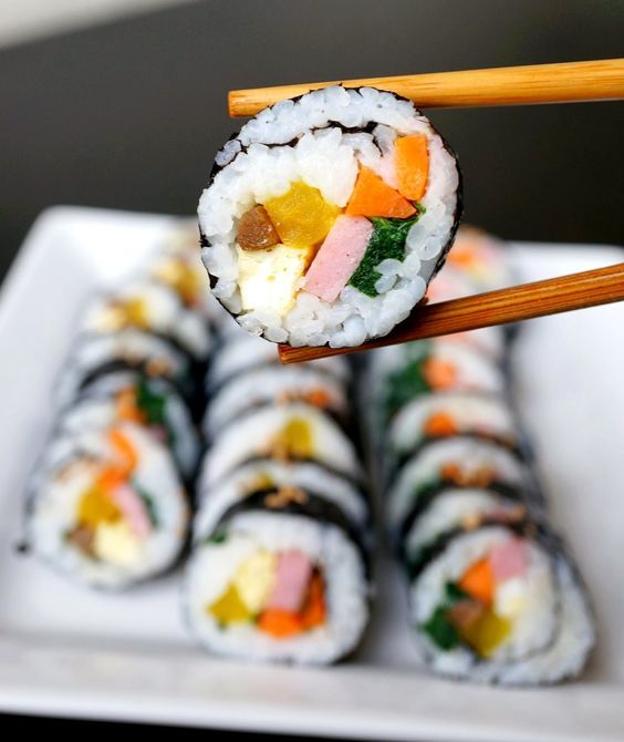 makanan-di-drama-korea-04-kimbap