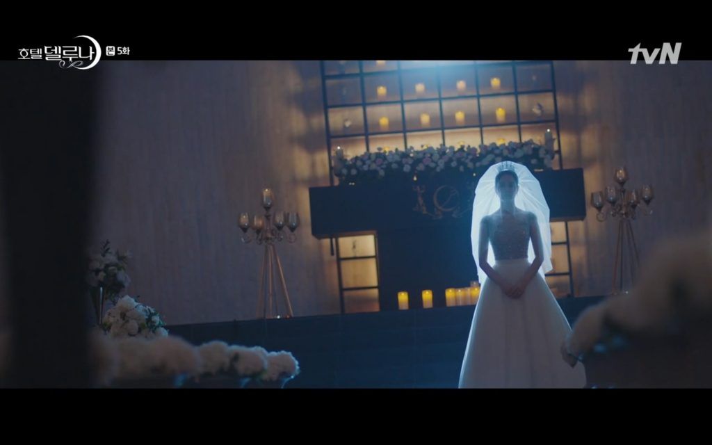 drama-korea-hotel-del-luna-06
