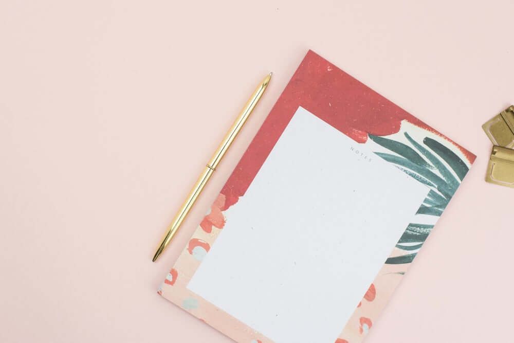 Cetak Notepad Online dengan Desain Sendiri: Panduan Prepress & Trik Branding Bisnis