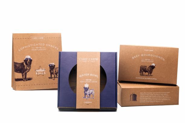 Paket makanan anjing dan wadah air premium dari Chee Chow, dengan desain elegan dan praktis.