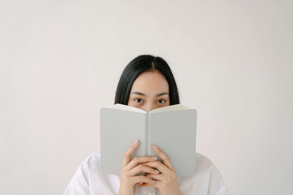 Buku Agenda Polos: Alat Sederhana dengan Manfaat Luar Biasa 