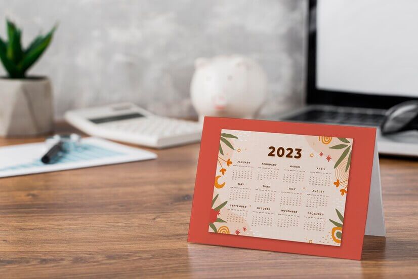 Cetak Kalender Meja Custom untuk Promosi: Uprint.id Terbaik
