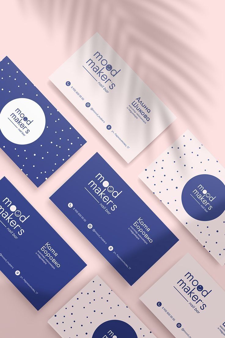 Kartu nama desain minimalis untuk Mood Makers Nail Bar dengan pola titik dan logo unik.