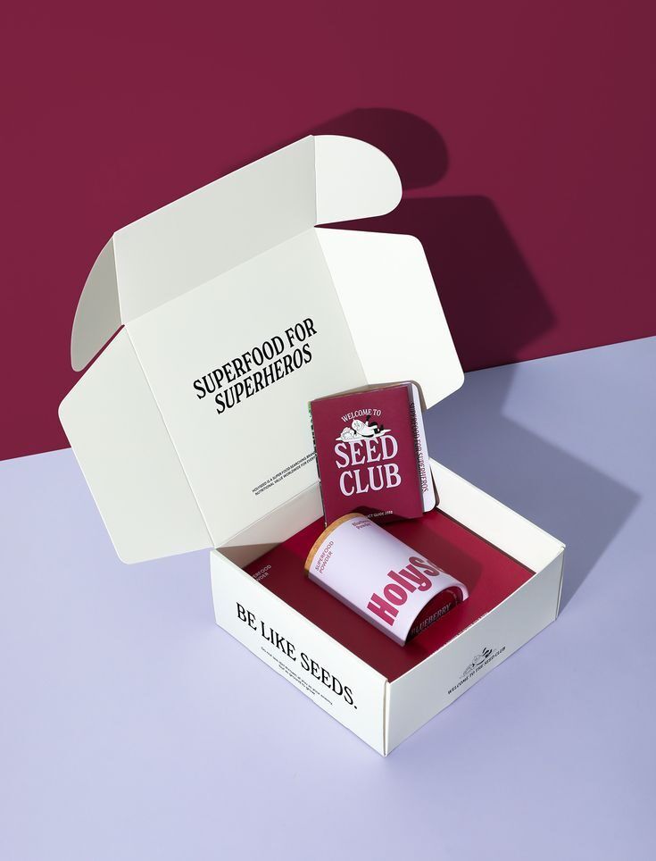 Produk tertata rapi di dalam box custom dengan kartu ucapan untuk pengalaman unboxing premium