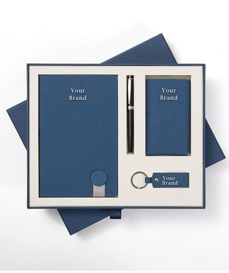 Set aksesori profesional dengan merek 'Your Brand' dalam kotak biru.