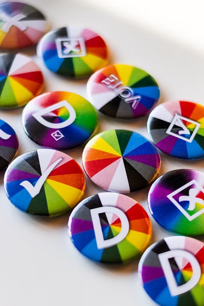 Kenapa Stiker Brand Unik Bisa Menyelamatkan Bisnismu? Panduan Cetak Stiker Brand Ber-ROI Tinggi