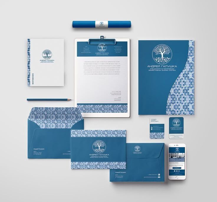 Paket branding profesional dengan elemen biru dan putih untuk identitas visual brand