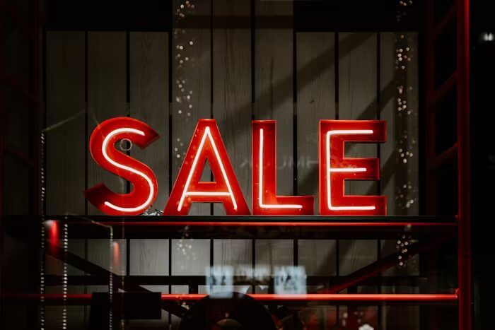 Contoh psychological pricing produk cetak pada paket bahan dan finishing percetakan