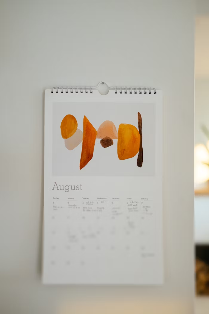 Cetak Kalender Promosi Anti Gagal: Panduan Bahan & Desain