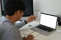 Cetak Media Promosi Brand yang Menyampaikan Pesan dengan Kuat