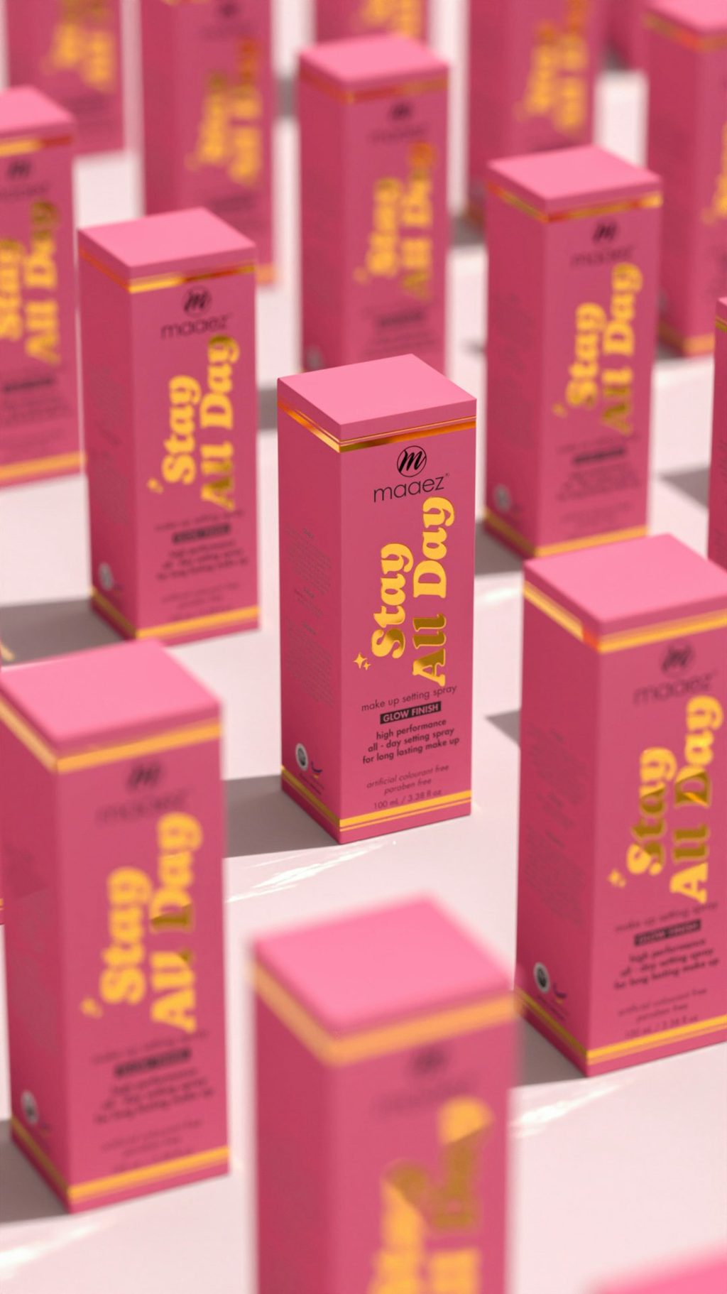 Paket percetakan dengan desain menarik dan warna merah muda untuk contoh kemasan brand yang konsisten.