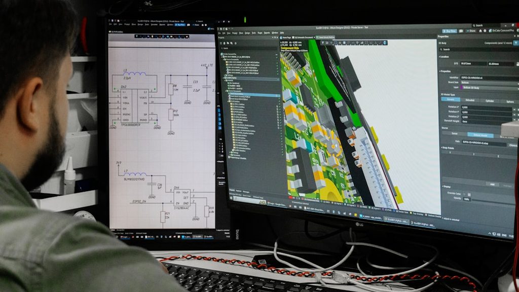 Pengguna software desain 3D untuk mencetak produk.