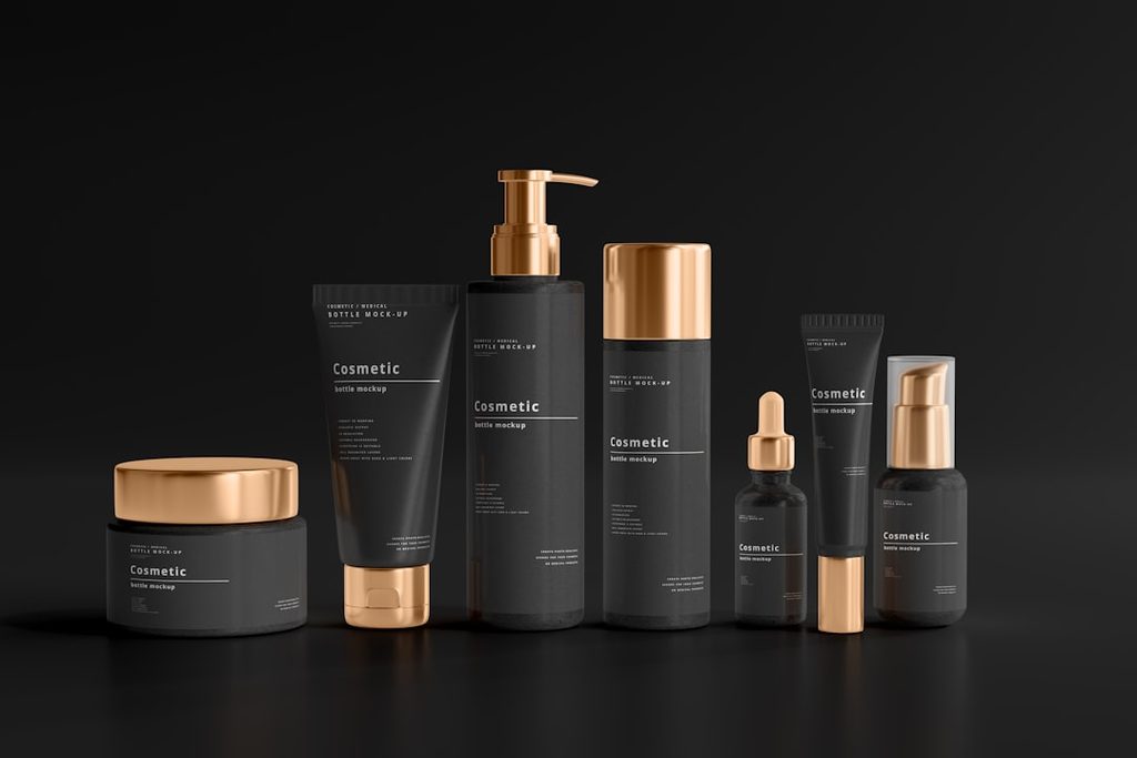 Kemasan kosmetik hitam dengan desain elegan dan modern.