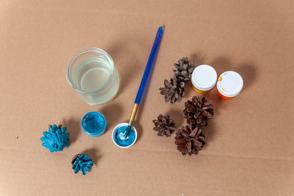 Alat dan bahan persiapan material fisik untuk pembuatan media promosi cetak