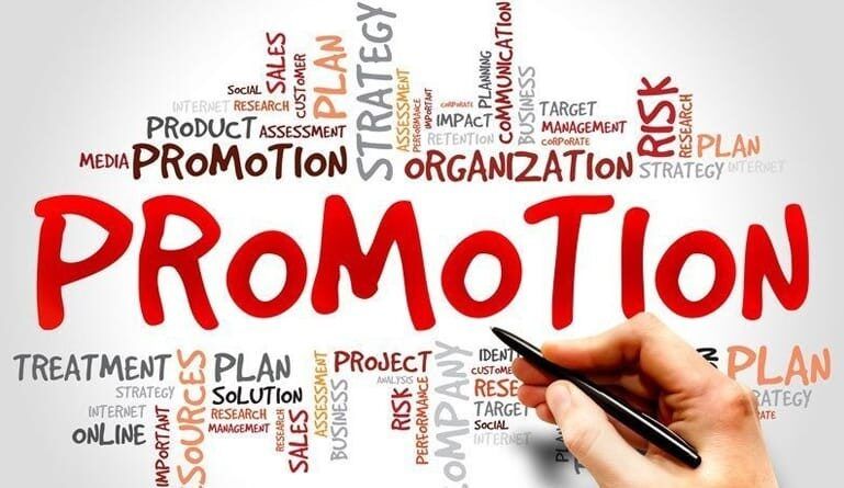 Ilustrasi kata-kata promosi dan strategi bisnis dengan tangan menulis 'PROMOTION'.