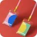 Gantungan kecil berbahan plastik mengilap dengan blok warna cerah.