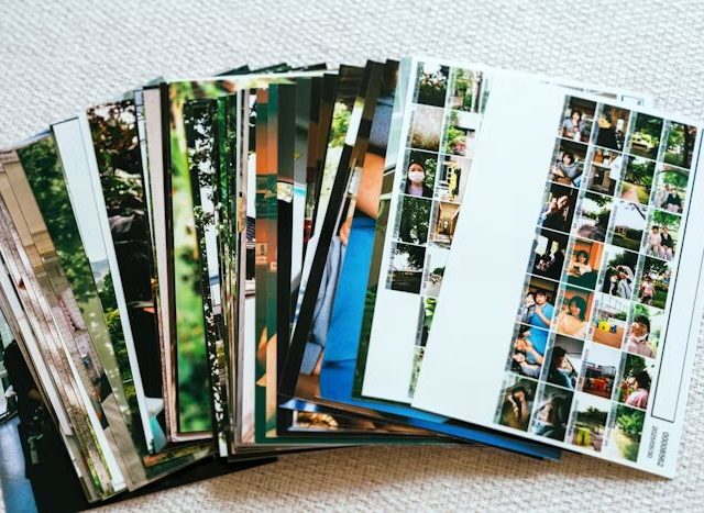 Rakit album foto online dengan layanan Uprint.id, hasil cetak berkualitas tinggi.