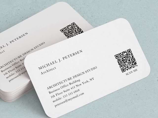 Cetak Kartu Nama Custom Murah dengan QR Code